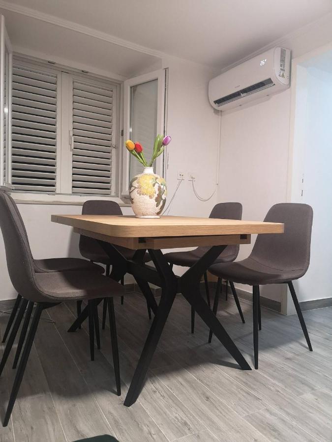 Ivka Apartment *